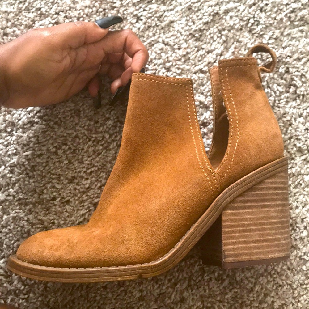 Steve Madden Brown Suede Booties